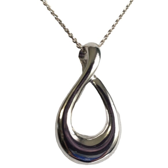 Lia Sophia Pendant Silver-tone Oval Swirl Costume Fashion Jewelry 1.25 inches - Picture 1 of 6
